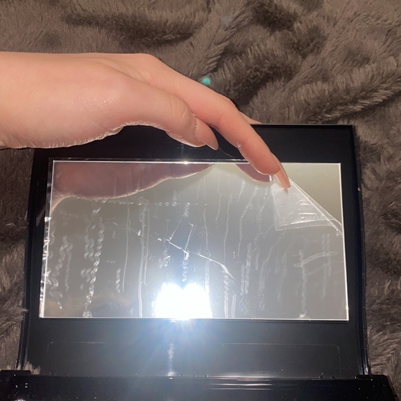 🪿Mary Kay Fillable compact with 3 makeup colors included! - Picture 2 of 5